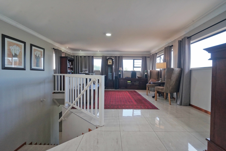 5 Bedroom Property for Sale in Vincent Heights Eastern Cape